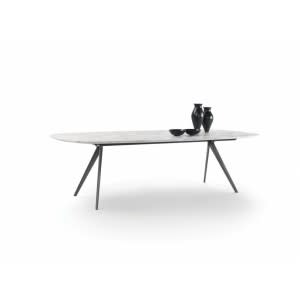 Zefiro Flexform table by Antonio Citterio 