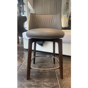 poltrona frau archibald stool 