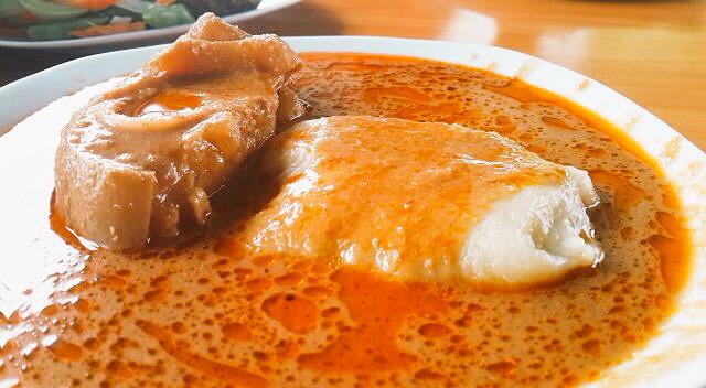 Fufu With Groundnut Soup And Assorted Protein (Fish, Chicken, Goat Meat, Crab And Snail)