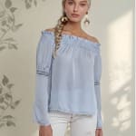 Blusa Manga Larga Semi Oxford Celeste Mujer Hombros Descubiertos: Estilo Chic