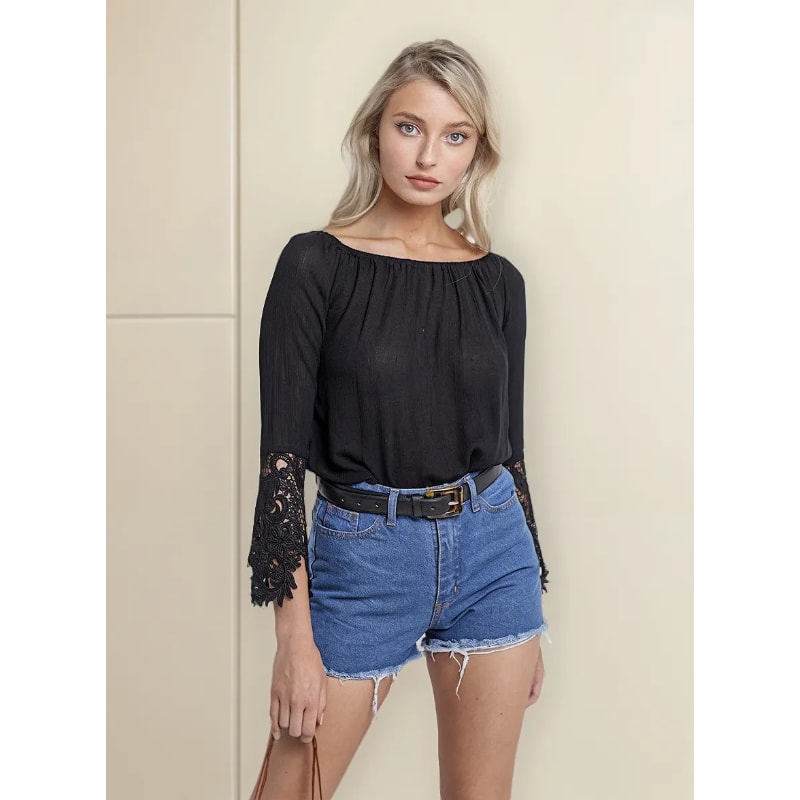 Blusa Negra Escote Hombros Caídos con Mangas de Encaje