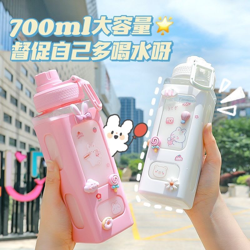 Botella infantil 700ml divertida con stickers y apliques 3D