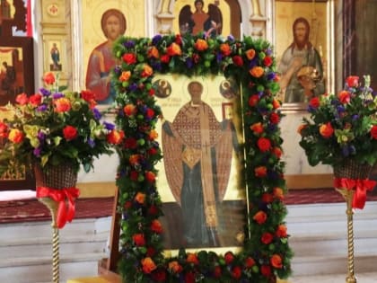 Глава г.о. Зарайск Виктор Петрущенко поздравил зарайцев с Днем памяти святителя Николая Чудотворца, покровителя Зарайска