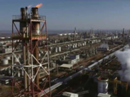 США и ЕС оставили себе возможность покупать топливо из российской нефти