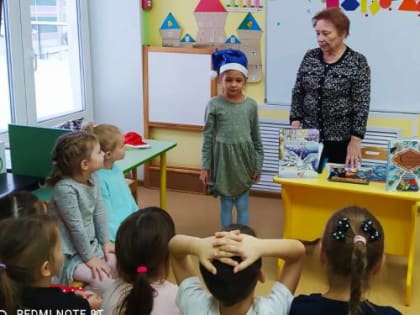 Покровские детсадовцы побывали в стране новогодних сказок