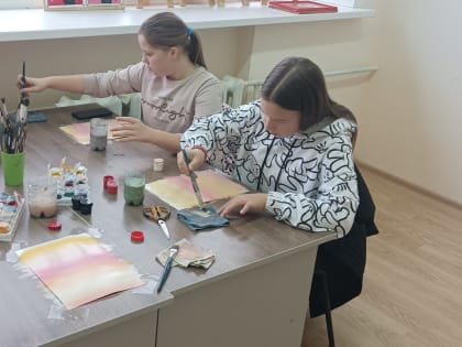 Лидинцы рисовали зимний рассвет