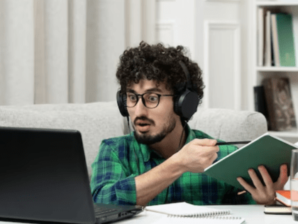 Психотерапевт рассказала, почему опасно самостоятельно лечить душевные травмы с помощью интернета