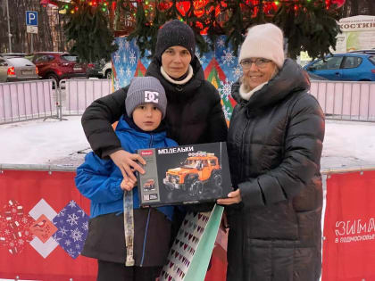 Инна Яковлева приняла участие в акции «Ёлка желаний»