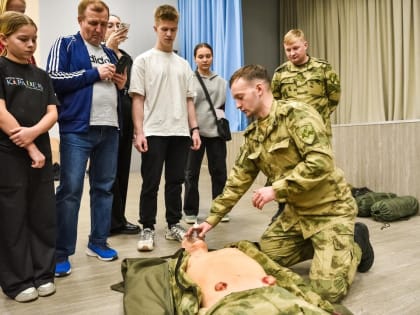 В школе №26 Балашихи провели экзамен по строевой подготовке