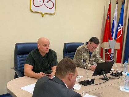 Заседание постоянной  комиссии по вопросам ЖКХ