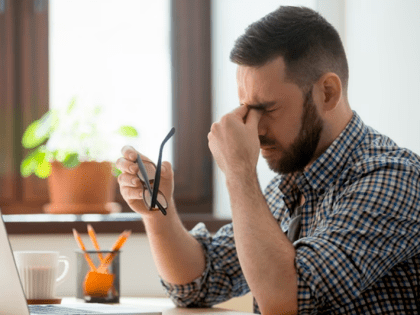 Офтальмолог рассказала, как карандаш может улучшить зрение и кому это нужно  