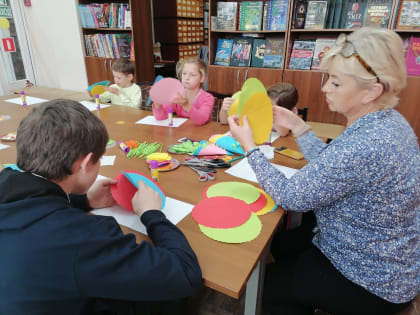 «Букет цветов» – мастер-класс в Рузской библиотеке