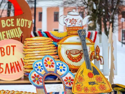 В микрорайоне Ожерелье отпраздновали широкую Масленицу