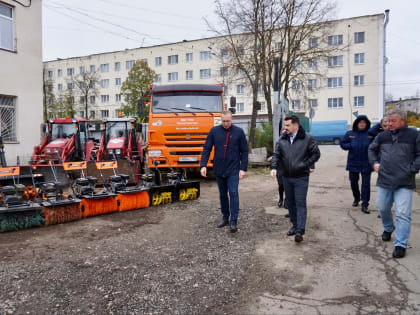 Николай Пархоменко проверил готовность дорожной техники