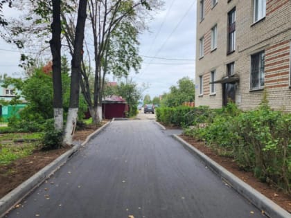 Во дворе Каширы завершается комплексное благоустройство