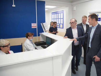 Владимир Волков проверил качество ремонта здания психоневрологического диспансера Люберец