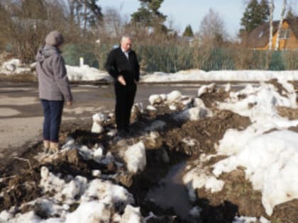 Депутат выехал на место, чтобы увидеть проблемы своими глазами