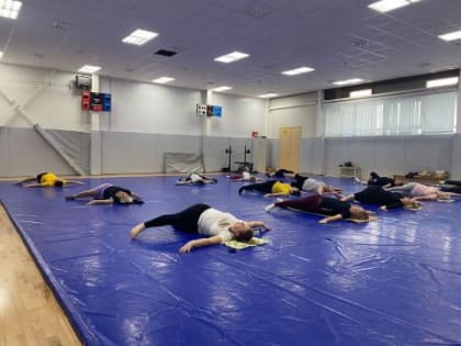 По программе "Активное долголетие" в городе Котельники проходят занятия по йоге