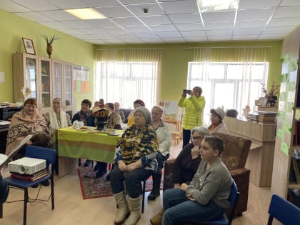 В Брикетской библиотеке вспоминали традиции Масленицы