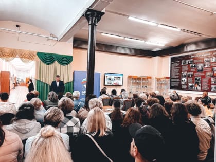 Максим Коркин встретился с жителями в Ликино-Дулеве