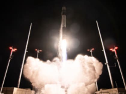 США вывели на орбиту три спутника двойного назначения