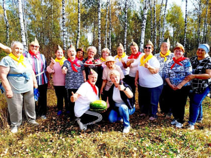 Пикник для здоровья: как активные долголеты наслаждаются природой