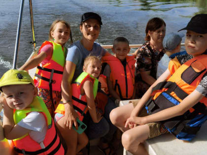 Детский праздник на волнах и берегу