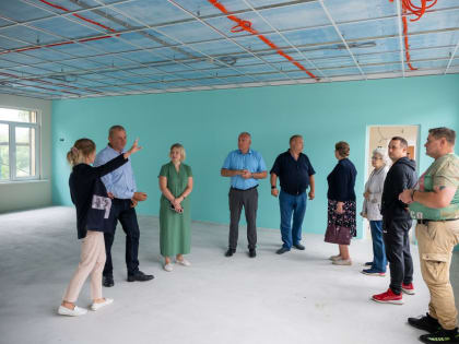 Глава Талдомского округа проверил ход капитального ремонта дошкольных групп школы №3