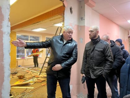 Тарас Ефимов проверил ход капитального ремонта детских садов