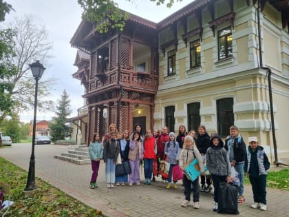 Воспитанники ДШИ приняли участие в осеннем пленэре