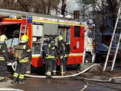 Пожар на юге Москвы унес жизнь человека