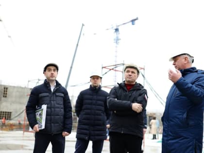 Губернатор Андрей Воробьев ознакомился с ходом строительства многопрофильной областной больницы в Балашихе