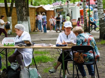 Жители Озёр в эти выходные смогут проверить своё здоровье в парке Дубки