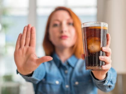 Грозящий онкологией ингредиент выявили в диетической коле