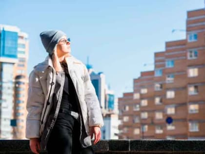 Врач рассказал, стоит ли выходить на улицу с температурой