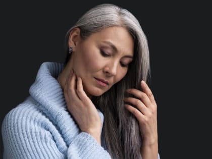 Врач-дерматолог рассказала, как остановить поседение волос