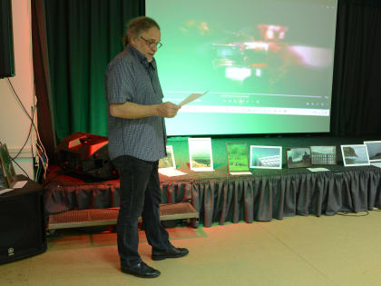 Давайте посмотрим кино!