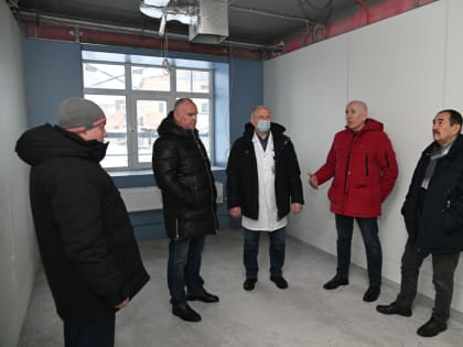 В центре внимания — Ремонт нового корпуса поликлиники и строительство перехода