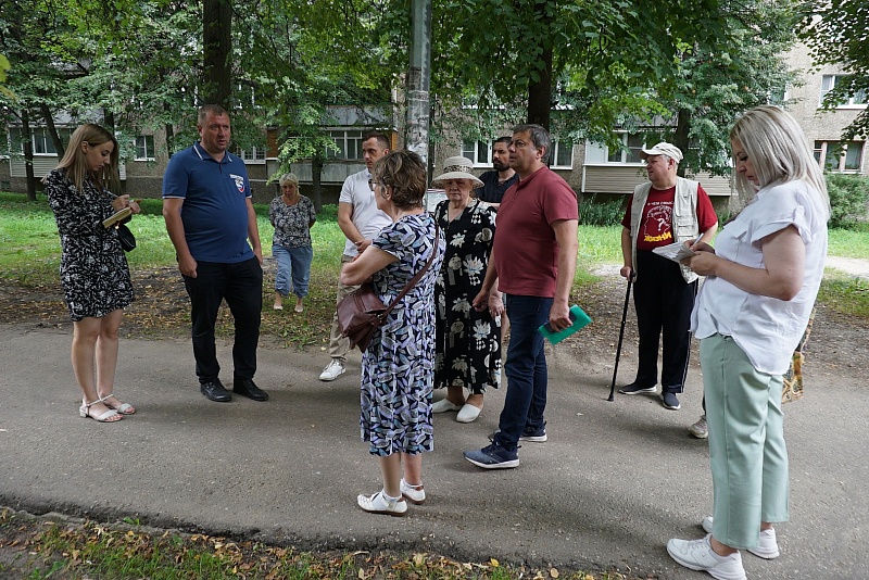 Территория новостей. Типичные придворовые территории. Воскресенск город Московская область люди. Новости МКД. Новости Воскресенска.