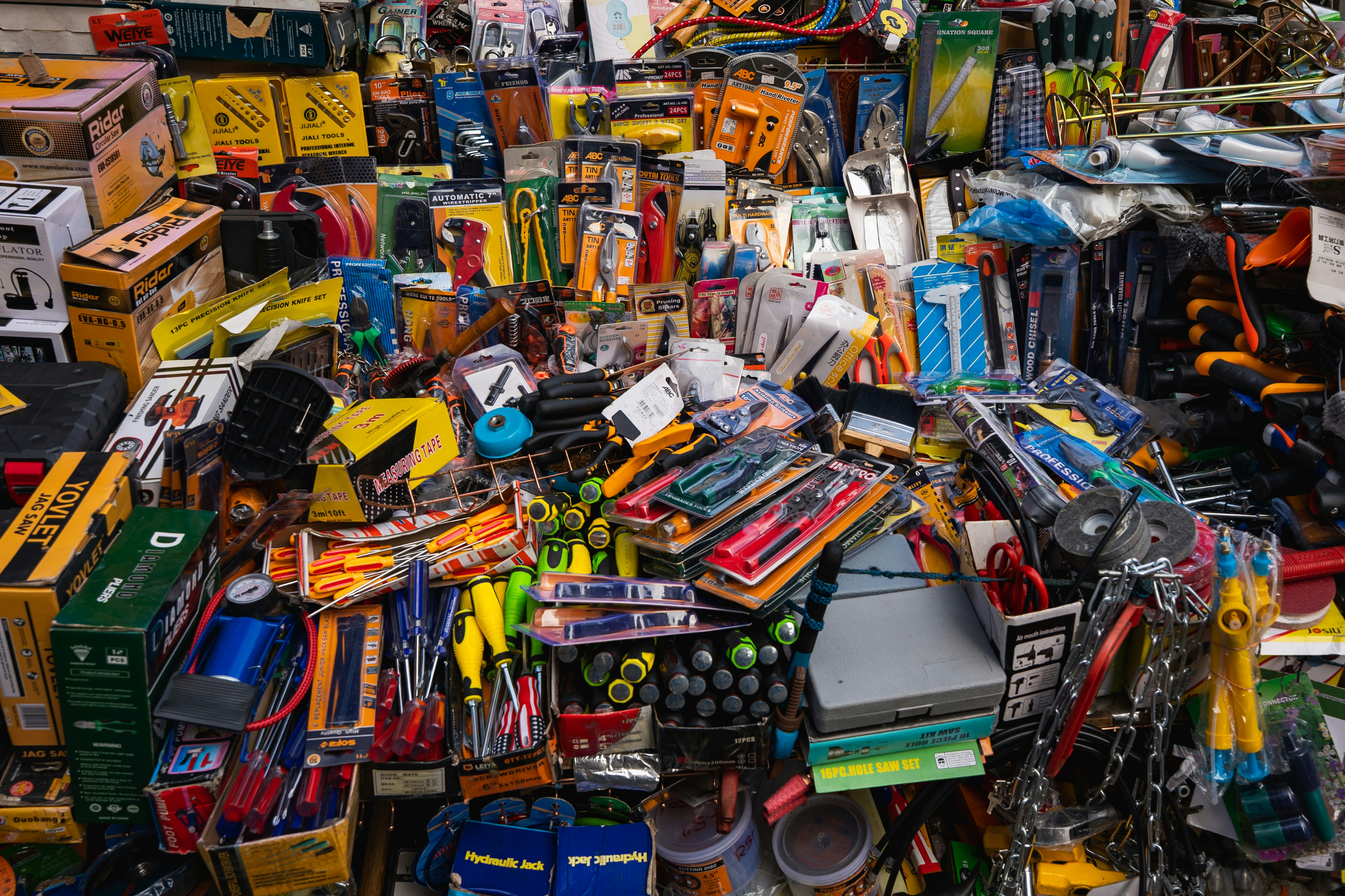 A Guide to Retail Hardware & Tool Liquidation