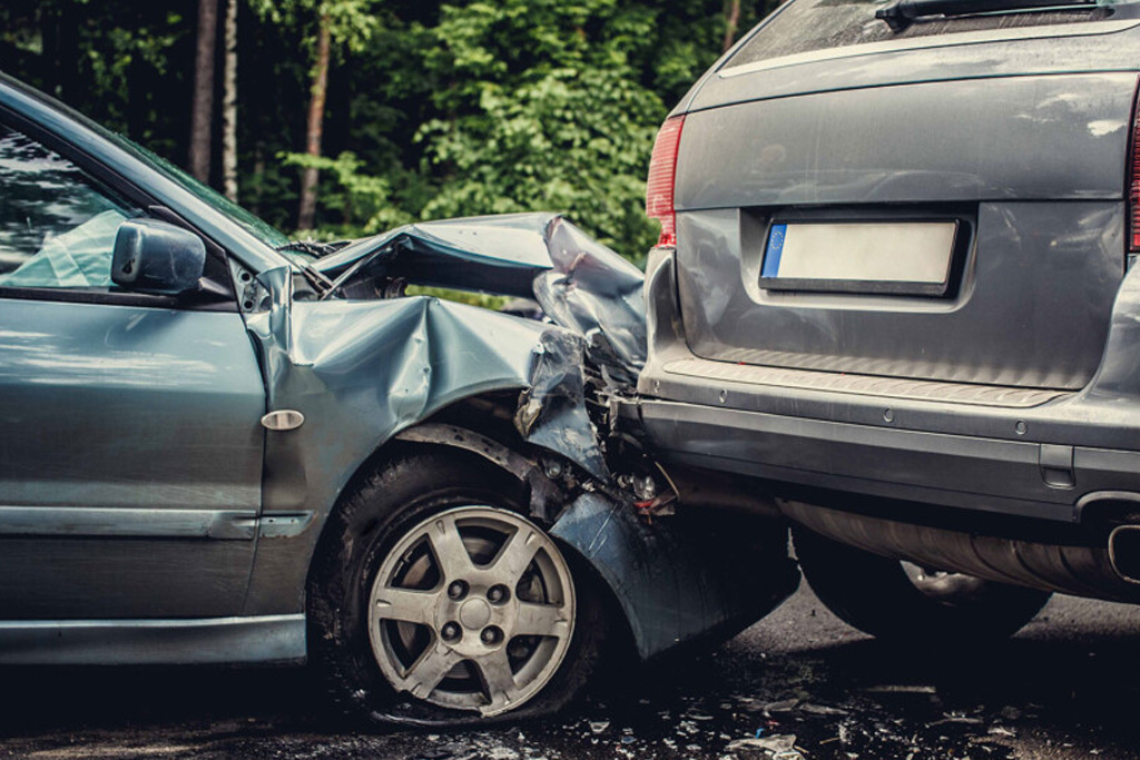 The Role of Experienced Lawyers in Car and Work Accident Cases