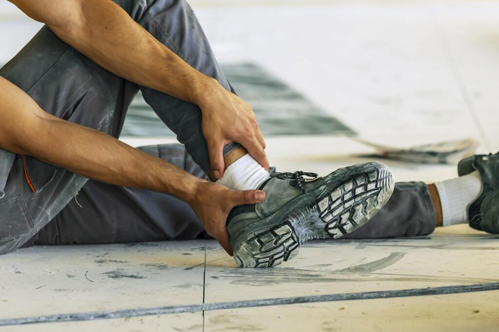 FAQS: HOW LONG DO I HAVE IF I HAVE BEEN INJURED AT WORK TO REPORT IT TO MY EMPLOYER?