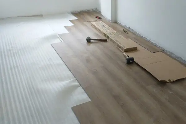 Giá bán Sàn Nhựa Hèm Khóa Glotex