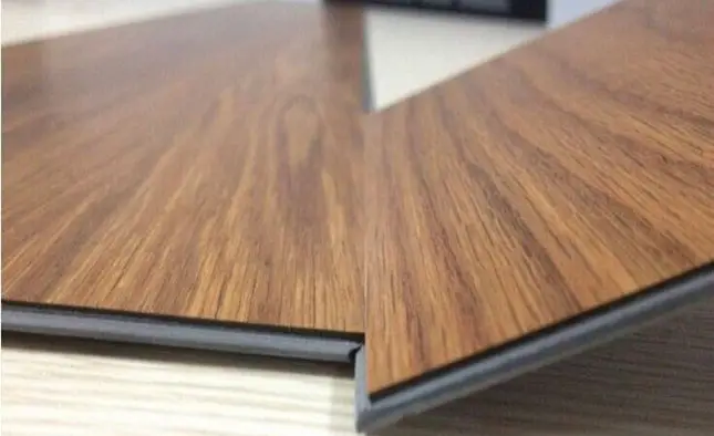 Giá bán Sàn Nhựa Hèm Khóa Glotex