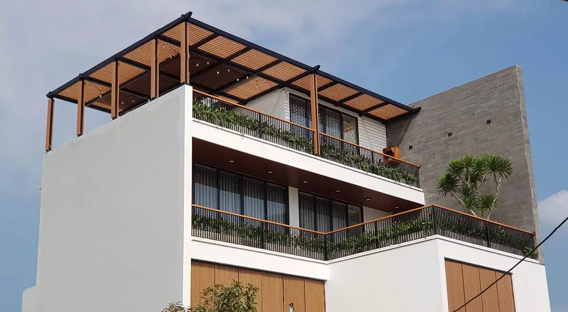 Lam chắn nắng gỗ nhựa Giải pháp hoàn hảo cho không gian sống hiện đại