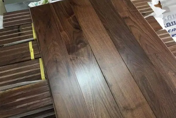 Vẻ Đẹp Vĩnh Cửu Của Sàn Gỗ Óc Chó Trong Không Gian Sống Hiện Đại