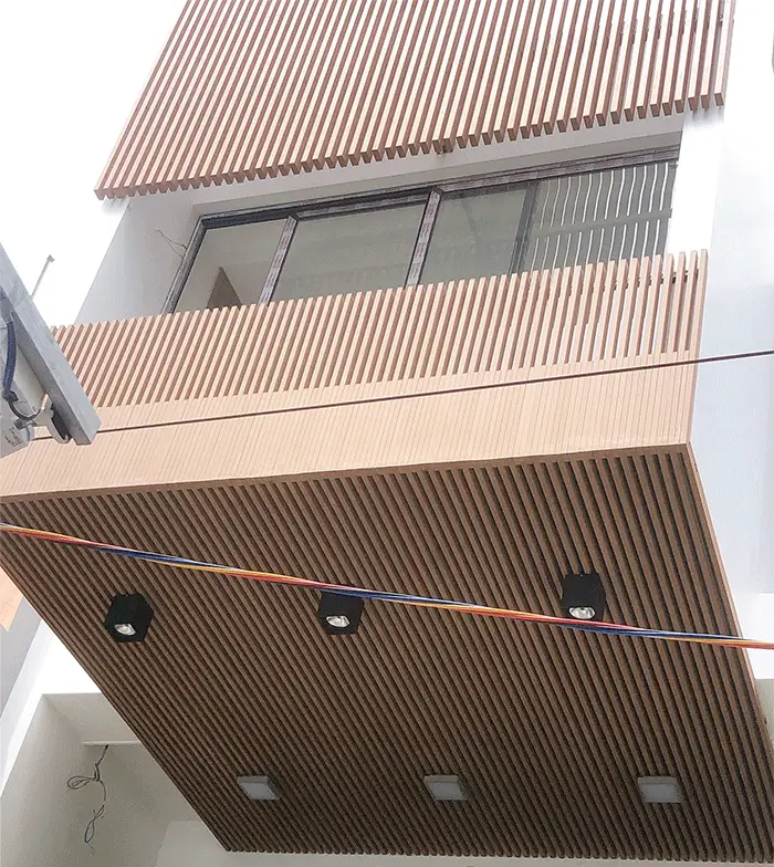 Thanh lam gỗ nhựa ốp trần trang trí ngoài trời mẫu 2