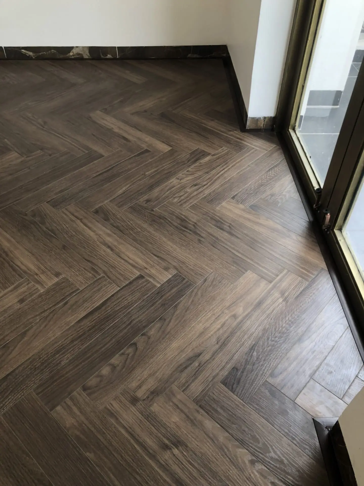 Sàn gỗ công nghiệp và lựa chọn với tính năng cách âm tốt Sàn gỗ công nghiệp và lựa chọn với tính năng cách âm tốt