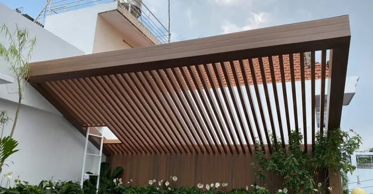 Khám Phá Sức Hấp Dẫn Của Lam Chắn Nắng Sân Thượng - Giải Pháp Thông Minh Cho Không Gian Ngoài Trời Sang Trọng
