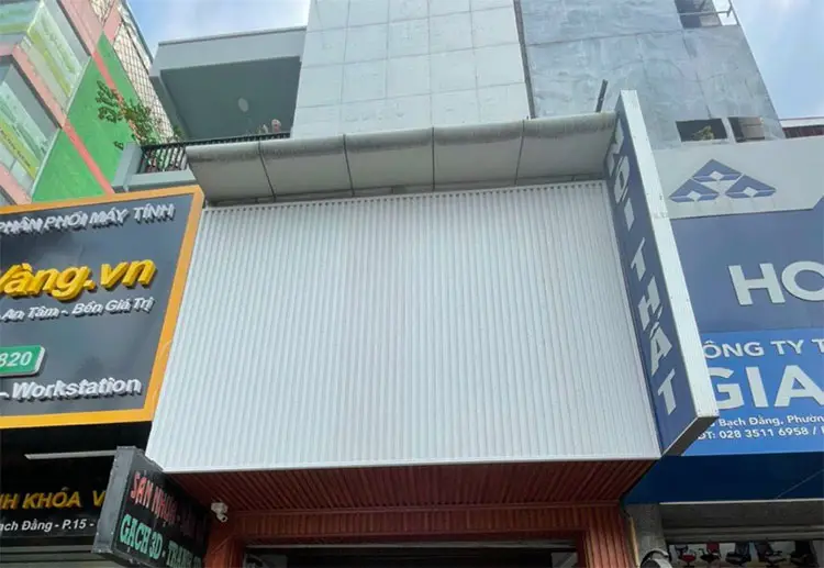 <strong>Gỗ nhựa Composite</strong> Giải Pháp Ưu Việt cho Bảng Hiệu Ngoài Trời”></div>
<p>Để thực hiện việc thi công, bạn cần thực hiện theo các bước cụ thể dưới đây:</p>
<h3><span id=